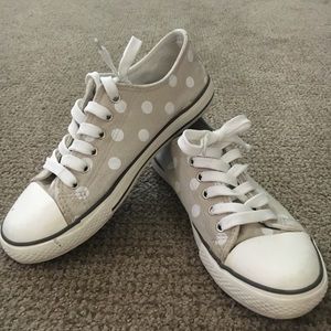 Polka dot canvas sneaker